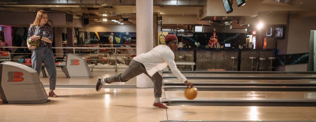 Cómo encontrar la liga de bolos adecuada