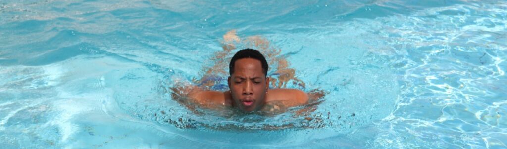 Beneficios de la natacion para los adultos