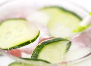 Desintoxicación de pepino, limón y menta