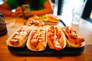 Alimentos que debes evitar para bajar de peso; carne procesada