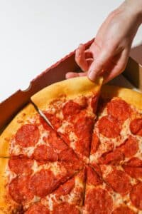 Alimentos que debes evitar para bajar de peso: Pizza