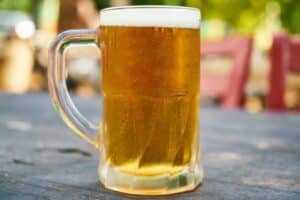 Alimentos que debes evitar para bajar de peso: Cerveza
