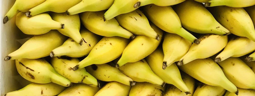 Las bananas es una de las frutas que te ayudan a dormir mejor