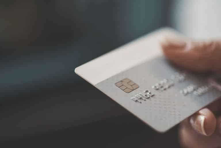 7 señales de que deberías cancelar la tarjeta de crédito