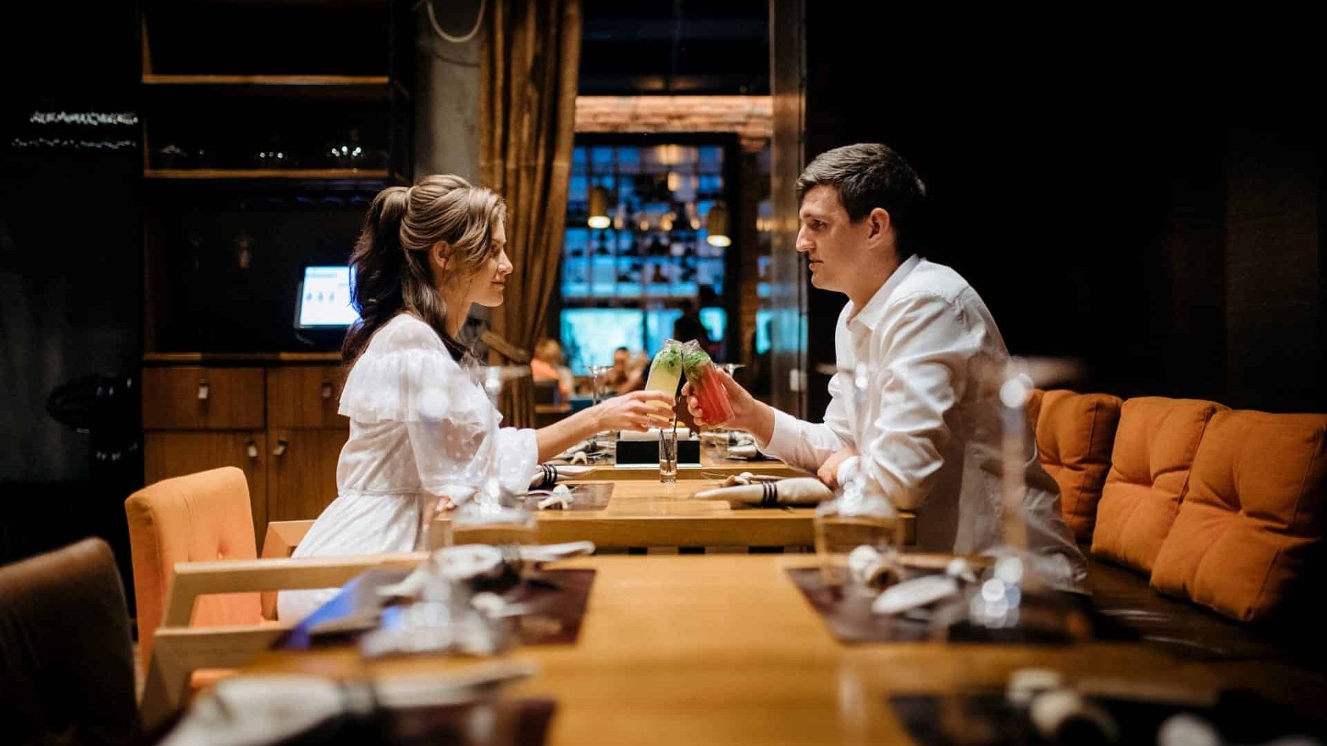 Los cruceros para parejas de adultos de más de 40 años ofrecen una sorprendente variedad de opciones gastronómicas