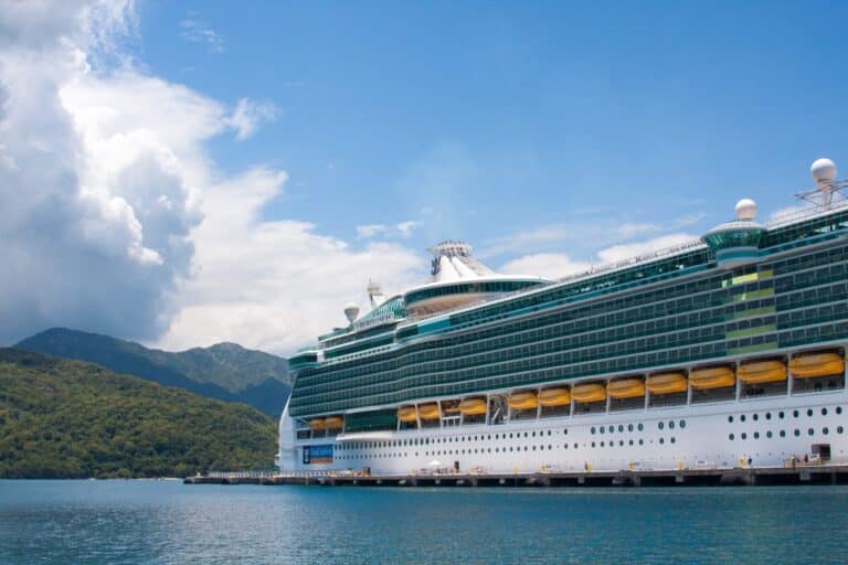 Cruceros para parejas de adultos de más de 40 años: Qué ofrecen y cómo disfrutarlos