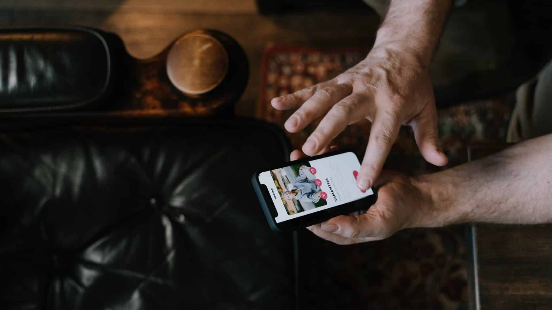 Cómo identificar una estafa romántica